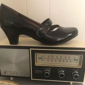 Patent Mary Jane retro vintage look size 9
